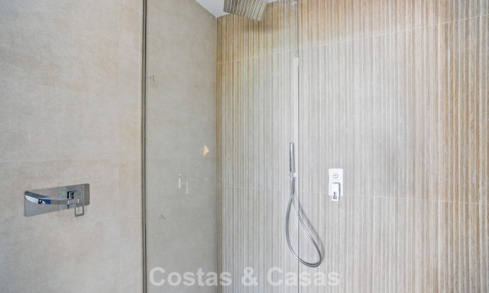 Appartement de luxe à vendre dans une résidence sécurisée à Nueva Andalucia, Marbella 789761