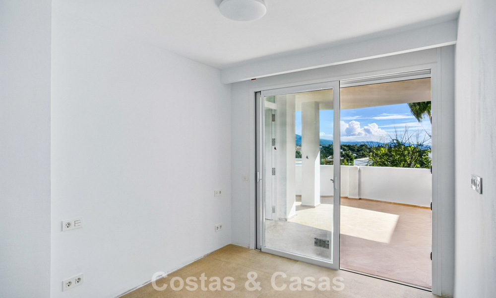 Appartement de luxe à vendre dans une résidence sécurisée à Nueva Andalucia, Marbella 789763