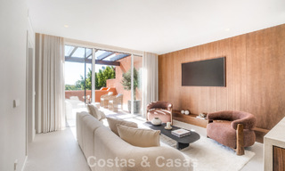 Penthouse duplex de style andalou avec intérieur contemporain à vendre à Nueva Andalucia, Marbella 789807 