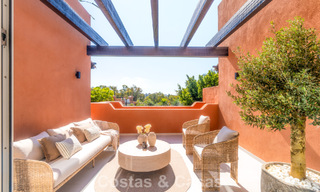 Penthouse duplex de style andalou avec intérieur contemporain à vendre à Nueva Andalucia, Marbella 789809 