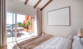 Penthouse duplex de style andalou avec intérieur contemporain à vendre à Nueva Andalucia, Marbella 789814 
