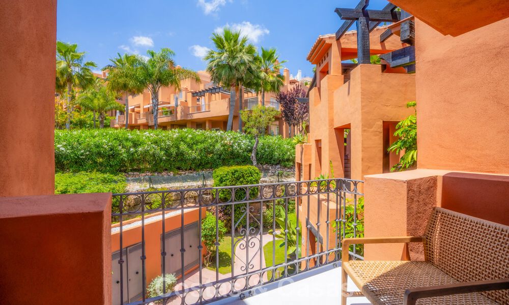 Penthouse duplex de style andalou avec intérieur contemporain à vendre à Nueva Andalucia, Marbella 789835