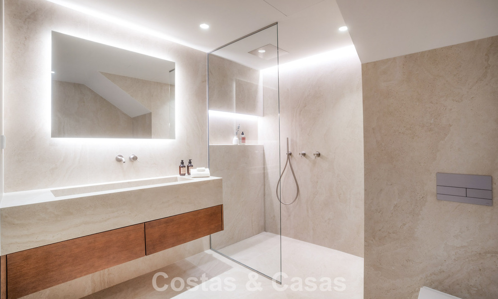 Penthouse duplex de style andalou avec intérieur contemporain à vendre à Nueva Andalucia, Marbella 789838