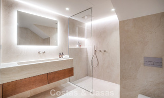 Penthouse duplex de style andalou avec intérieur contemporain à vendre à Nueva Andalucia, Marbella 789838 