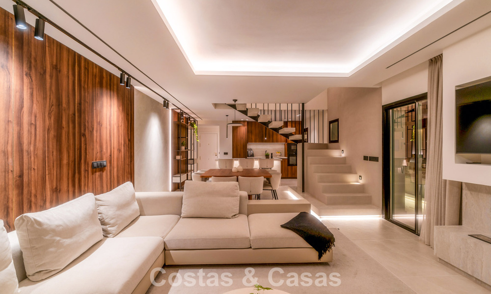 Penthouse duplex moderne et rénové avec vue sur la mer à vendre à proximité de Puerto Banús, Marbella 789131