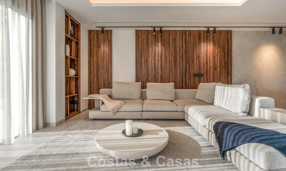 Penthouse duplex moderne et rénové avec vue sur la mer à vendre à proximité de Puerto Banús, Marbella 789141