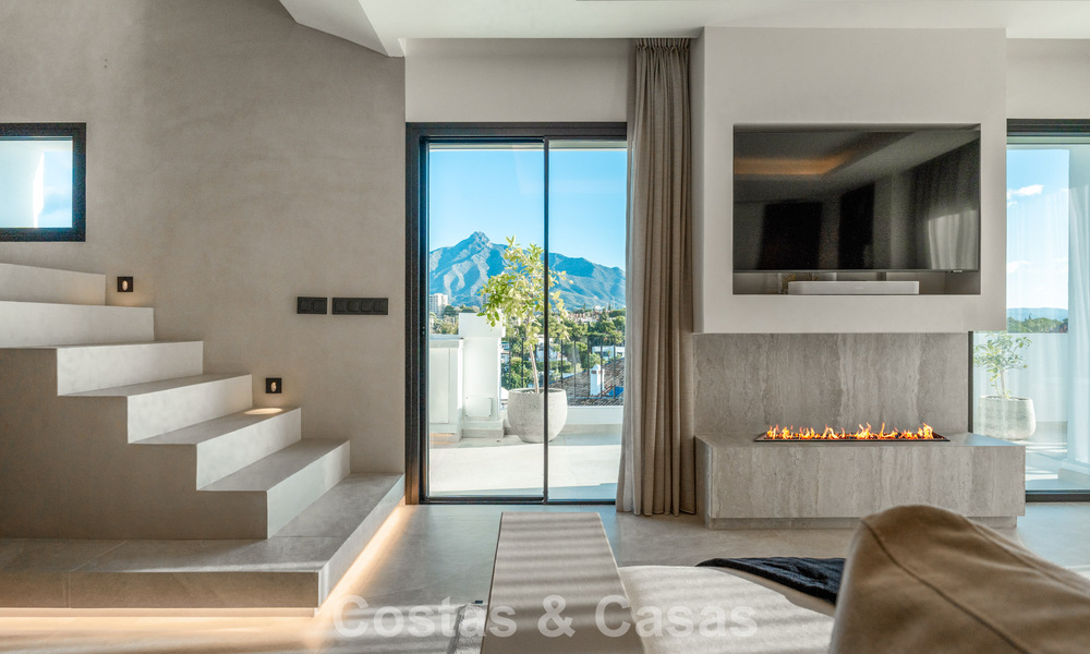 Penthouse duplex moderne et rénové avec vue sur la mer à vendre à proximité de Puerto Banús, Marbella 789142