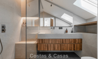 Penthouse duplex moderne et rénové avec vue sur la mer à vendre à proximité de Puerto Banús, Marbella 789154 