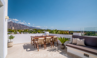 Penthouse duplex moderne et rénové avec vue sur la mer à vendre à proximité de Puerto Banús, Marbella 789173 
