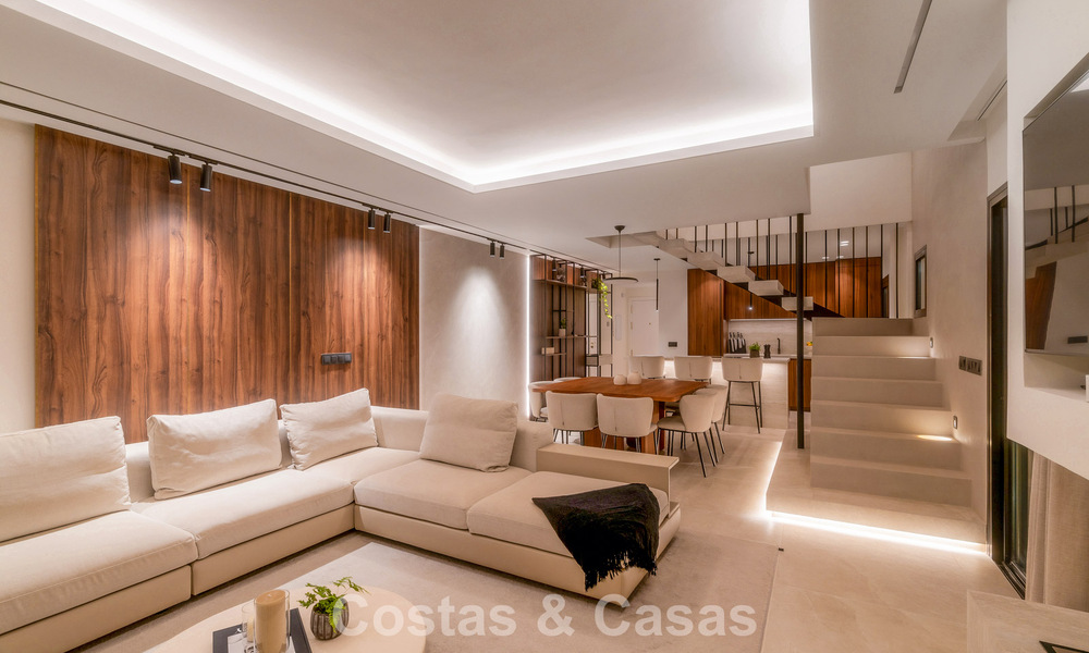 Penthouse duplex moderne et rénové avec vue sur la mer à vendre à proximité de Puerto Banús, Marbella 789177