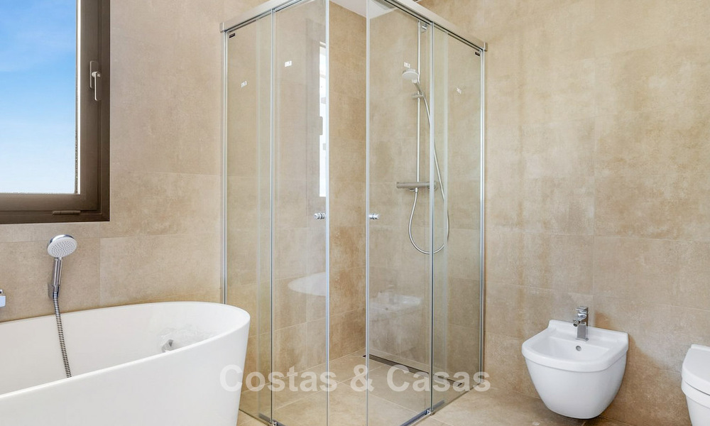 Villa de luxe prêt à emménager, architecture moderne et vue panoramique sur la mer, à vendre à Marbella - Benahavis 788928