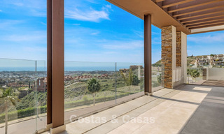 Villa de luxe prêt à emménager, architecture moderne et vue panoramique sur la mer, à vendre à Marbella - Benahavis 788932 