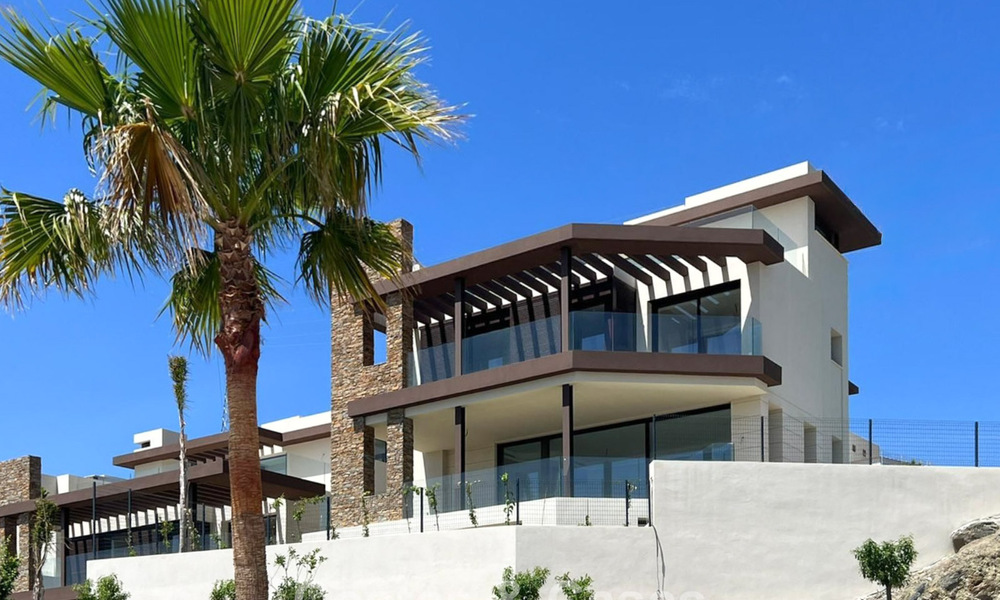 Villa de luxe prêt à emménager, architecture moderne et vue panoramique sur la mer, à vendre à Marbella - Benahavis 788933
