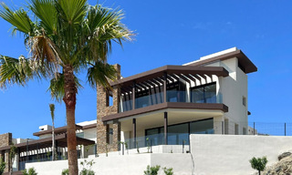 Villa de luxe prêt à emménager, architecture moderne et vue panoramique sur la mer, à vendre à Marbella - Benahavis 788933 