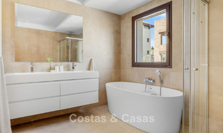 Villa de luxe prêt à emménager, architecture moderne et vue panoramique sur la mer, à vendre à Marbella - Benahavis 788937 