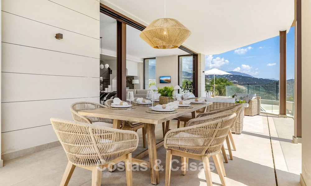 Villa de luxe prêt à emménager, architecture moderne et vue panoramique sur la mer, à vendre à Marbella - Benahavis 788940