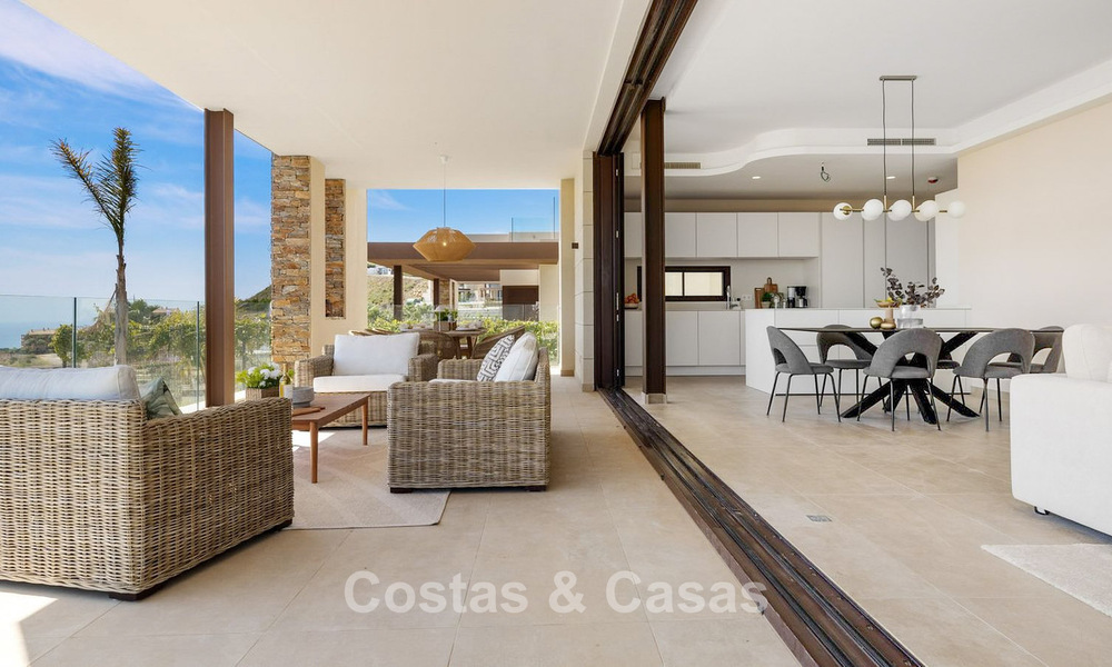 Villa de luxe prêt à emménager, architecture moderne et vue panoramique sur la mer, à vendre à Marbella - Benahavis 788941