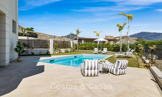 Villa de luxe prêt à emménager, architecture moderne et vue panoramique sur la mer, à vendre à Marbella - Benahavis 788942 