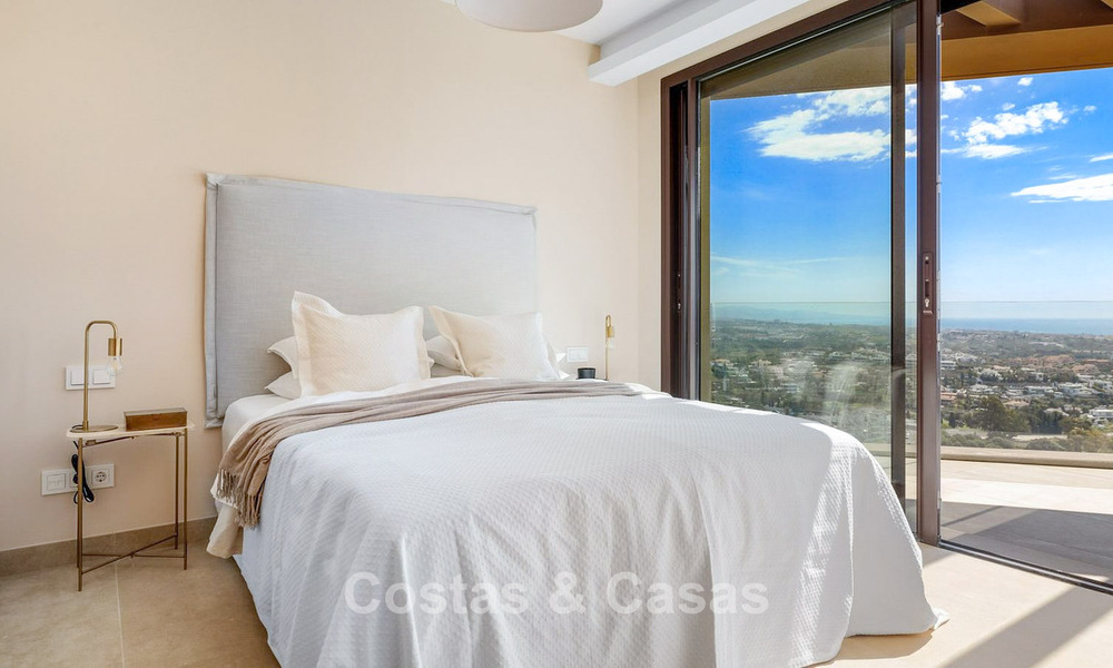 Villa de luxe prêt à emménager, architecture moderne et vue panoramique sur la mer, à vendre à Marbella - Benahavis 788946