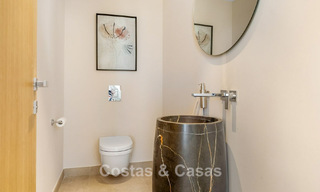 Villa de luxe prêt à emménager, architecture moderne et vue panoramique sur la mer, à vendre à Marbella - Benahavis 788954 