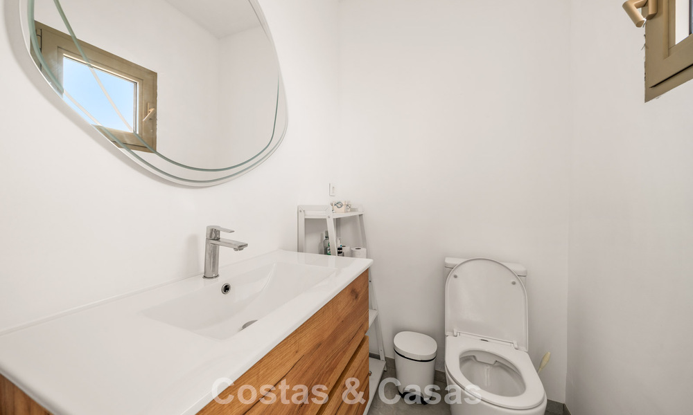 Authentique villa méditerranéenne avec vue imprenable sur la mer à vendre à l'ouest du centre d'Estepona 788982