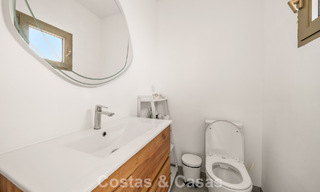 Authentique villa méditerranéenne avec vue imprenable sur la mer à vendre à l'ouest du centre d'Estepona 788982 