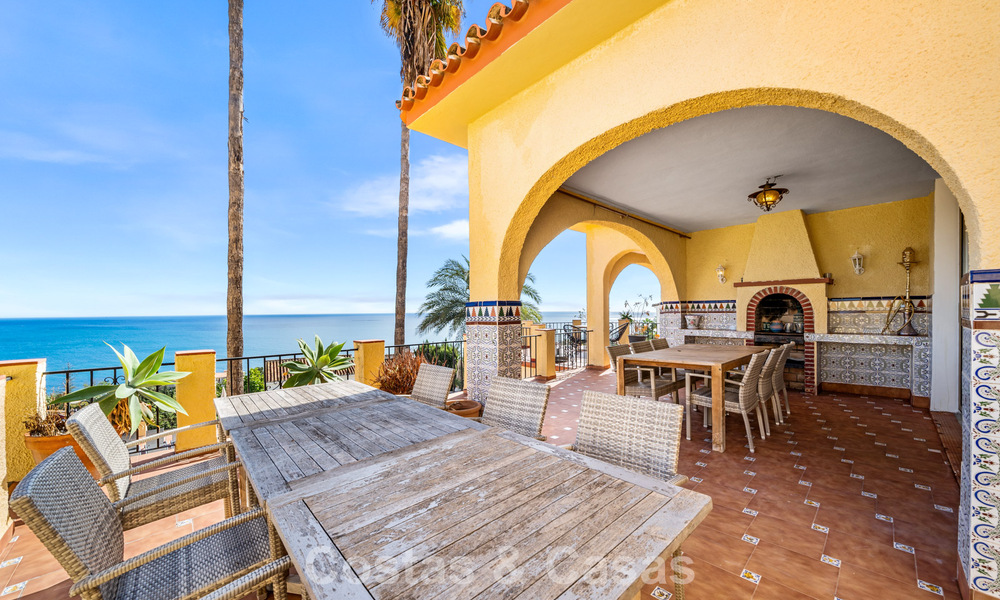 Authentique villa méditerranéenne avec vue imprenable sur la mer à vendre à l'ouest du centre d'Estepona 788984