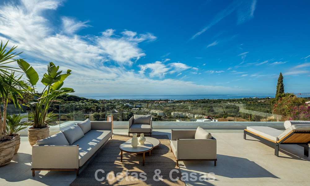 Magnifique villa d'architecte avec vue mer spectaculaire à vendre à Elviria, à l'est du centre de Marbella 789079