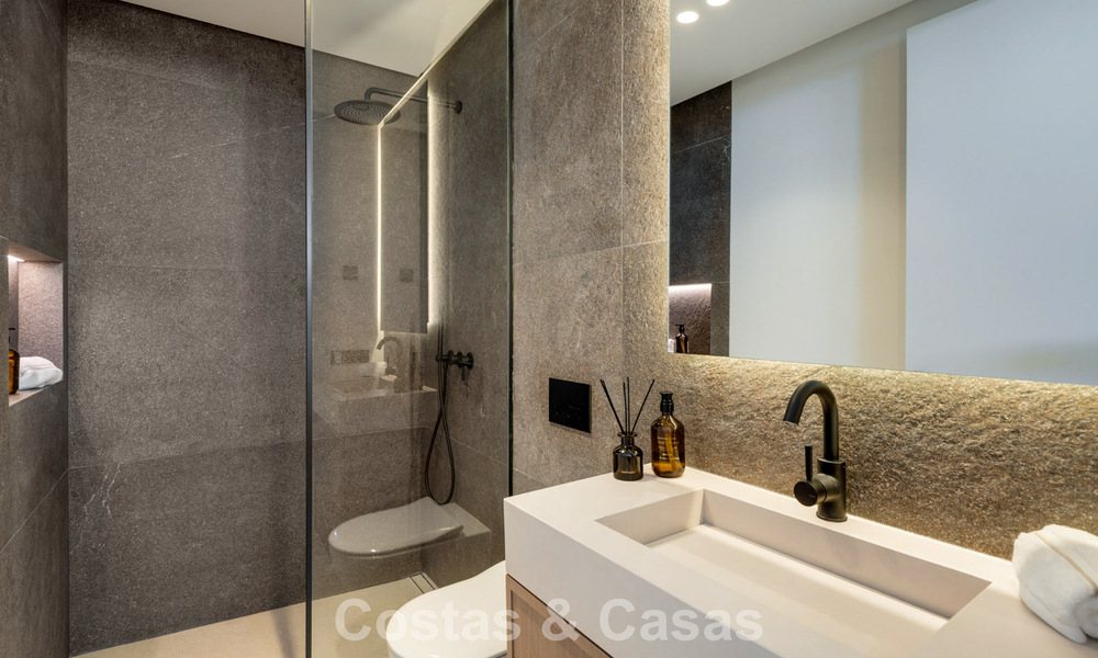 Magnifique villa d'architecte avec vue mer spectaculaire à vendre à Elviria, à l'est du centre de Marbella 789083