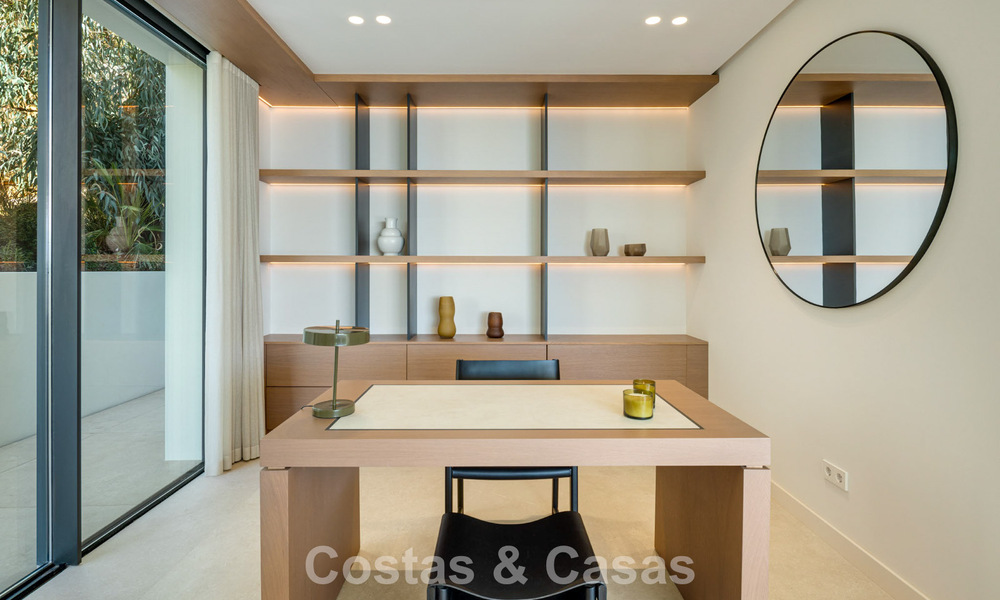 Magnifique villa d'architecte avec vue mer spectaculaire à vendre à Elviria, à l'est du centre de Marbella 789099