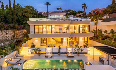 Magnifique villa d'architecte avec vue mer spectaculaire à vendre à Elviria, à l'est du centre de Marbella 789108