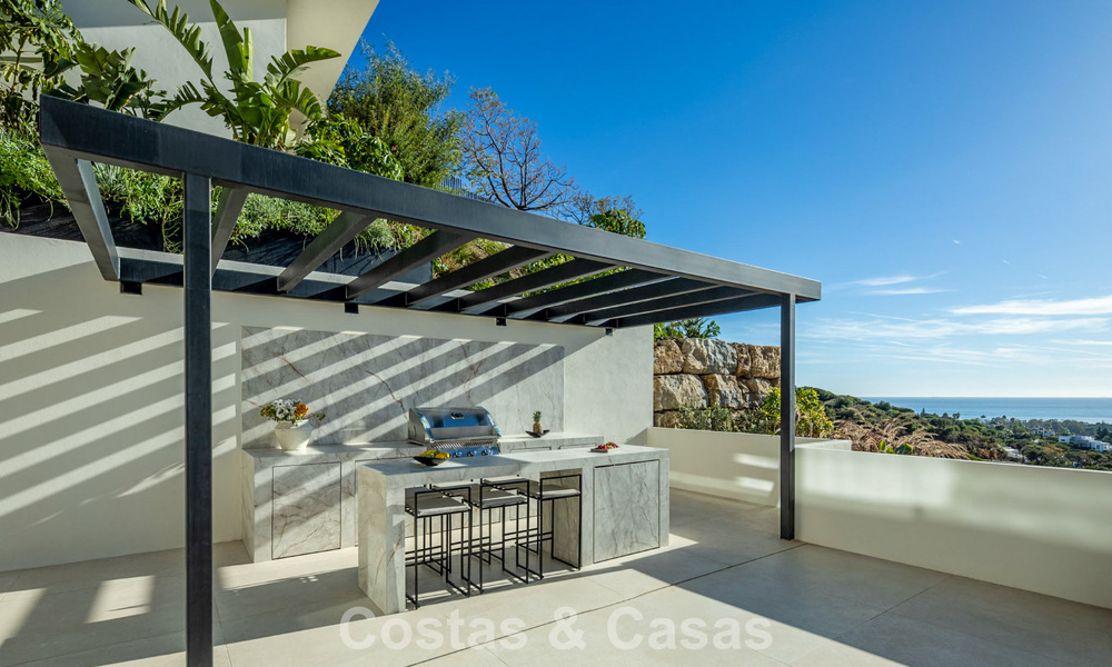 Magnifique villa d'architecte avec vue mer spectaculaire à vendre à Elviria, à l'est du centre de Marbella 789116
