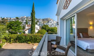 Villa de style espagnol à vendre en bordure d’un parcours de golf, dans résidence sécurisée de La Quinta, Marbella - Benahavís 789252 