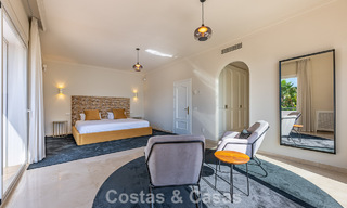 Villa de style espagnol à vendre en bordure d’un parcours de golf, dans résidence sécurisée de La Quinta, Marbella - Benahavís 789256 