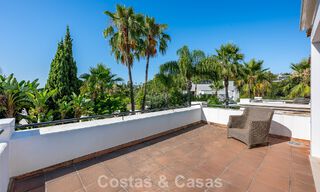 Villa de style espagnol à vendre en bordure d’un parcours de golf, dans résidence sécurisée de La Quinta, Marbella - Benahavís 789260 