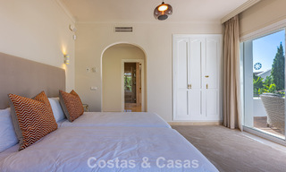 Villa de style espagnol à vendre en bordure d’un parcours de golf, dans résidence sécurisée de La Quinta, Marbella - Benahavís 789269 