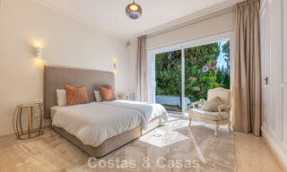 Villa de style espagnol à vendre en bordure d’un parcours de golf, dans résidence sécurisée de La Quinta, Marbella - Benahavís 789273 