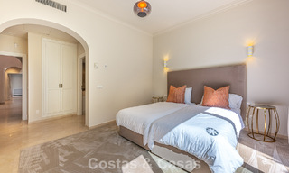 Villa de style espagnol à vendre en bordure d’un parcours de golf, dans résidence sécurisée de La Quinta, Marbella - Benahavís 789275 