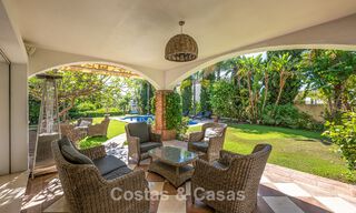 Villa de style espagnol à vendre en bordure d’un parcours de golf, dans résidence sécurisée de La Quinta, Marbella - Benahavís 789280 