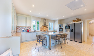 Villa de style espagnol à vendre en bordure d’un parcours de golf, dans résidence sécurisée de La Quinta, Marbella - Benahavís 789297 