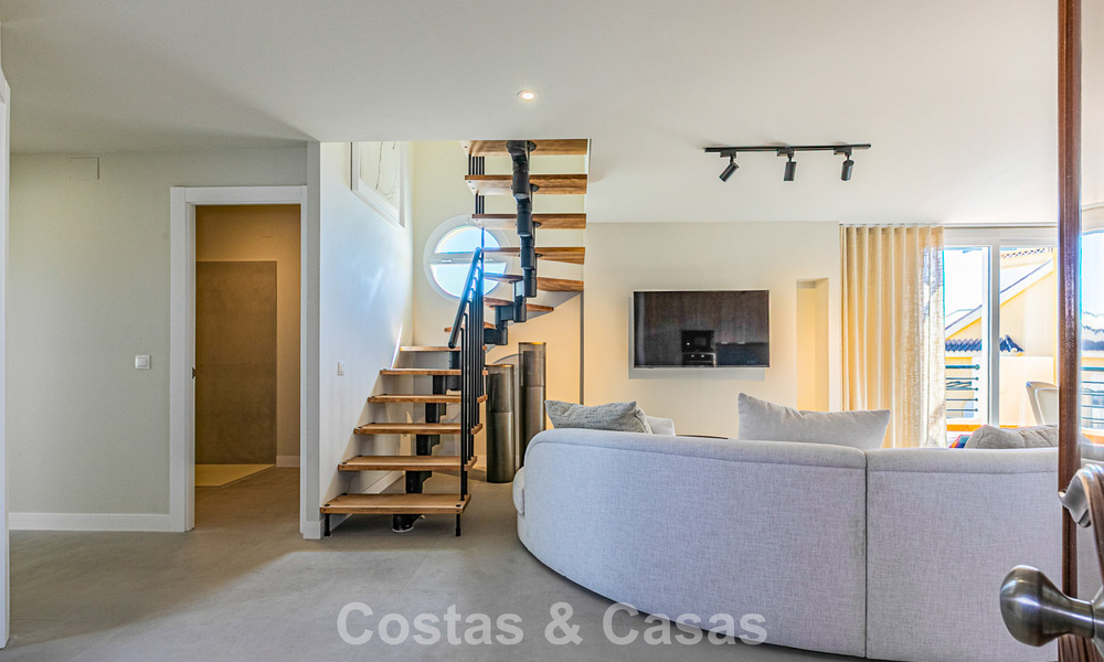 Penthouse avec vue sur la mer à vendre à distance de marche des commodités et de Puerto Banus à Nueva Andalucia, Marbella 789307