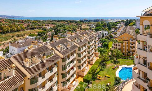 Penthouse avec vue sur la mer à vendre à distance de marche des commodités et de Puerto Banus à Nueva Andalucia, Marbella 789317