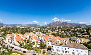 Penthouse avec vue sur la mer à vendre à distance de marche des commodités et de Puerto Banus à Nueva Andalucia, Marbella 789328 