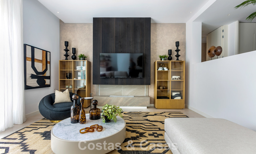Villa de luxe prête à emménager, au design minimaliste, à vendre sur la New Golden Mile entre Marbella et Estepona 789679