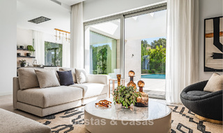 Villa de luxe prête à emménager, au design minimaliste, à vendre sur la New Golden Mile entre Marbella et Estepona 789685 