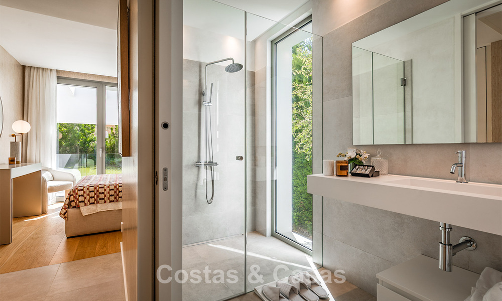 Villa de luxe prête à emménager, au design minimaliste, à vendre sur la New Golden Mile entre Marbella et Estepona 789687