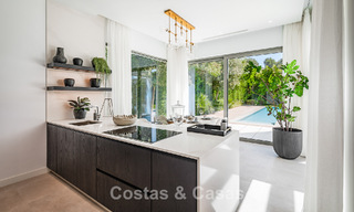 Villa de luxe prête à emménager, au design minimaliste, à vendre sur la New Golden Mile entre Marbella et Estepona 789693 
