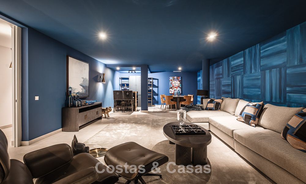 Villa de luxe prête à emménager, au design minimaliste, à vendre sur la New Golden Mile entre Marbella et Estepona 789698