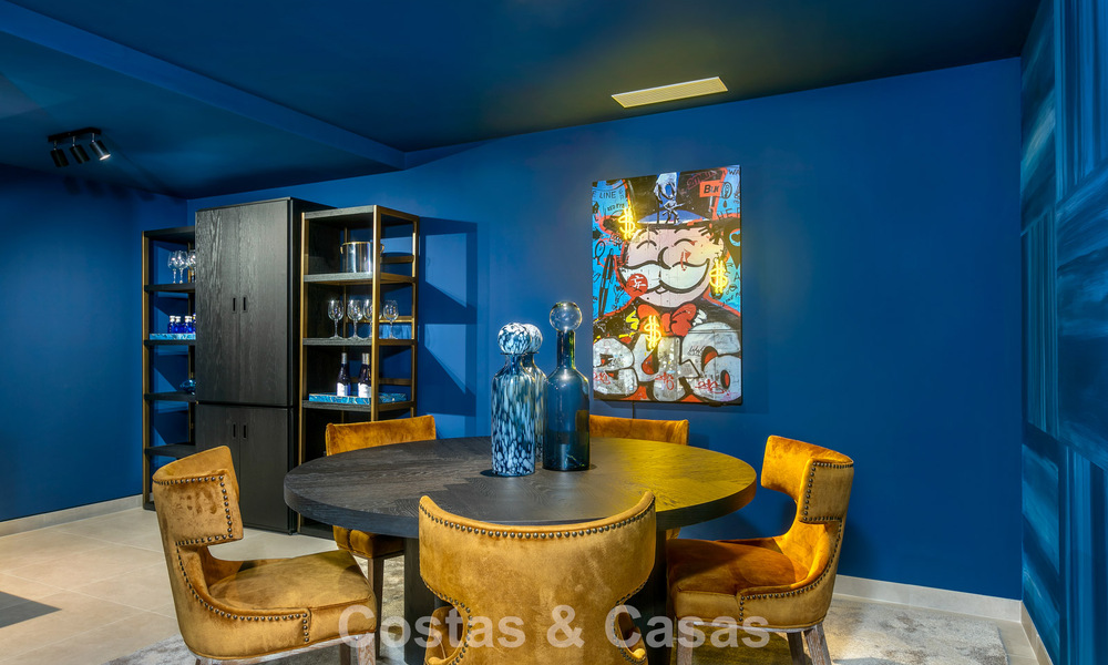 Villa de luxe prête à emménager, au design minimaliste, à vendre sur la New Golden Mile entre Marbella et Estepona 789703