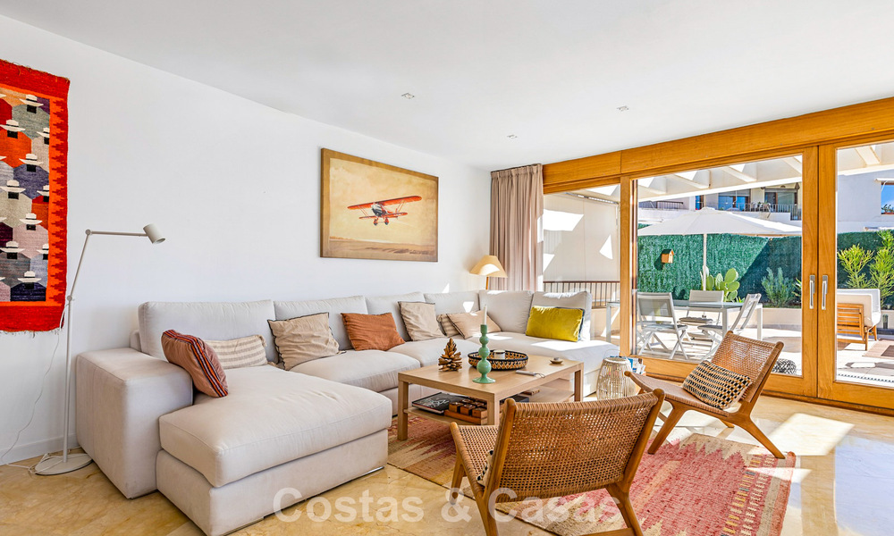 Appartement contemporain prêt à emménager avec vue panoramique sur la mer à vendre à l’est de Marbella 789371